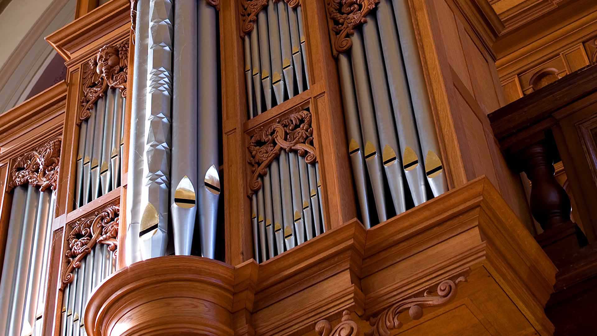the organ at the St. Joseph Memorial Chapel at Holy Cross